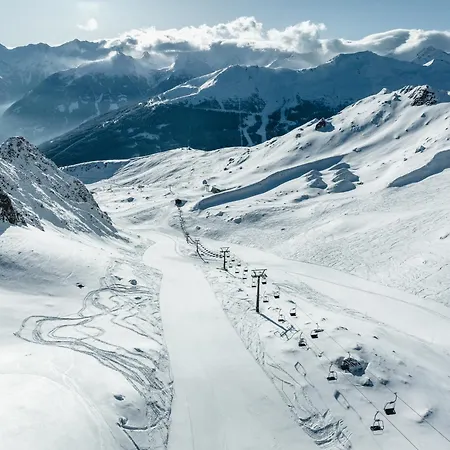 公寓式酒店 Aktiv- & Gesundheitsresort Gxund - Thermeneintritt Inklusive 巴特霍夫加施泰因