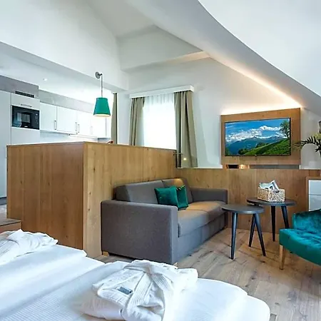 Aktiv- & Gesundheitsresort Gxund - Thermeneintritt Inklusive Bad Hofgastein