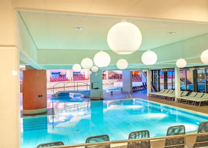 Aktiv- & Gesundheitsresort Gxund - Thermeneintritt Inklusive 4* バート・ホーフガシュタイン